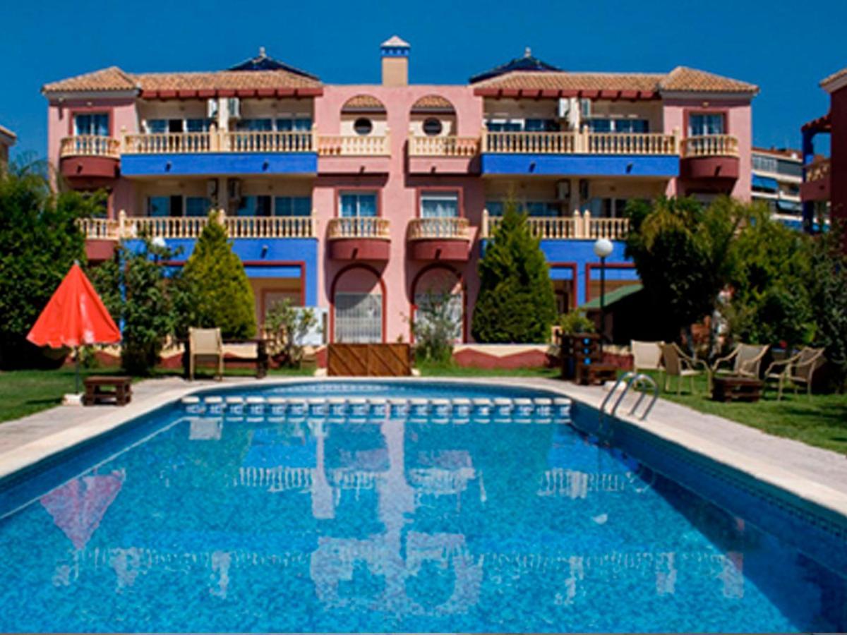 Apartamentos Marina Internacional Торевьиа Экстерьер фото