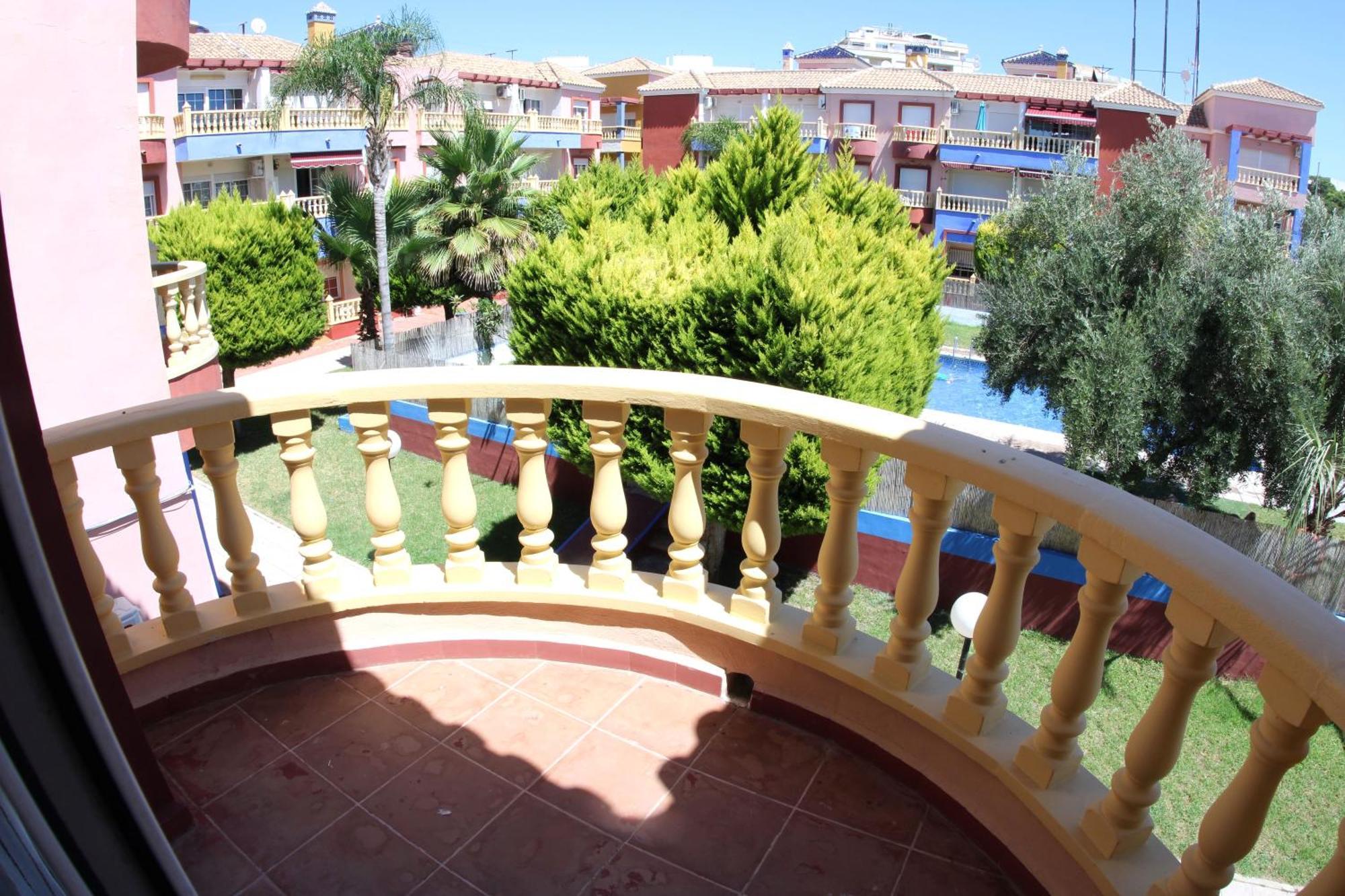 Apartamentos Marina Internacional Торевьиа Экстерьер фото
