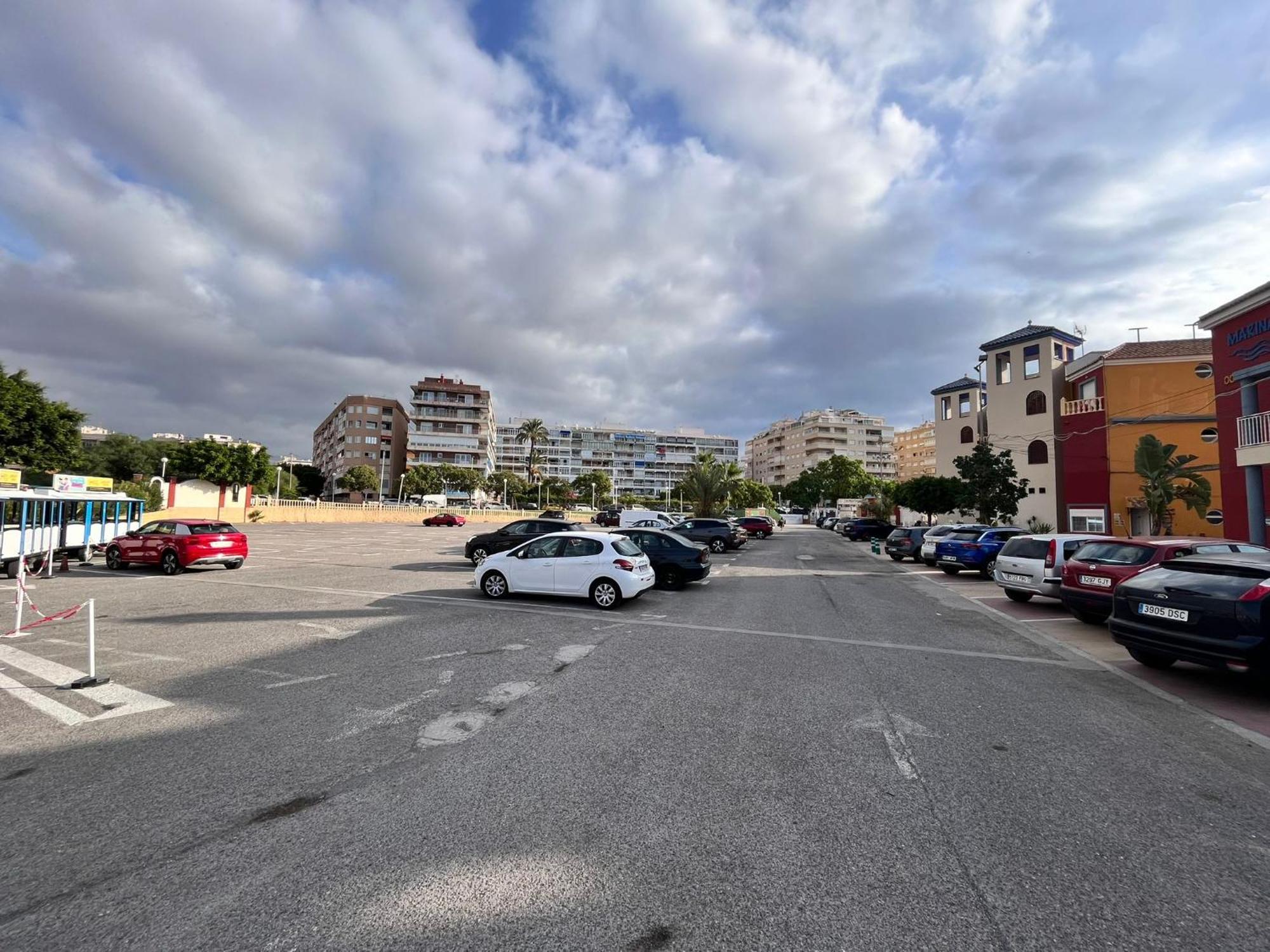 Apartamentos Marina Internacional Торевьиа Экстерьер фото